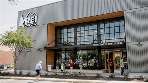 The nations largest consumer co-op, REI is a growing community of 23 million members who expect and love the best quality gear, inspiring expert classes and trips, and outstanding customer service. . Rei co op